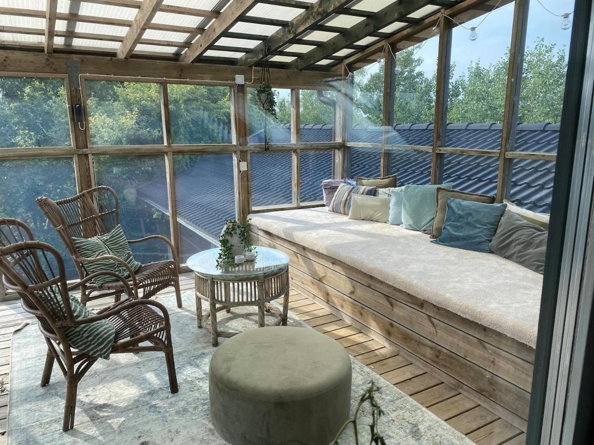 Social Near The Sea! Villa